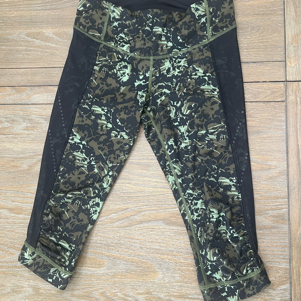 Lululemon Stop At Nothing Crop Desert Olive Fatigue Legging Women's Size 6